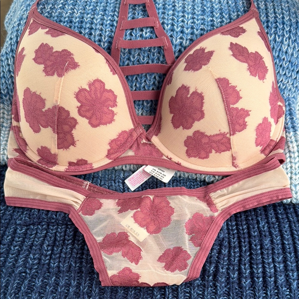 PINK Victoria's Secret Pink Bra Intimates